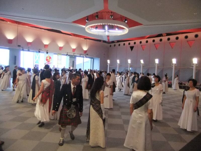 <b><FONT COLOR='DEEPPINK'>ももたん</FONT></b>社交界デビュー？　でもスコットランドデビューしそこねた